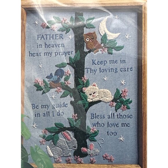 The Creative Circle Childs Prayer Embroidery Kit No. 0302 - Picture 4 of 5